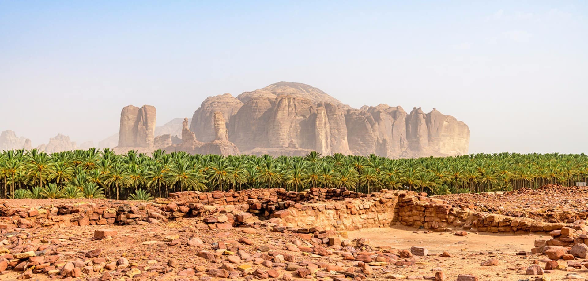 Arabia saudita cidade antiga dadan alula shutterstock